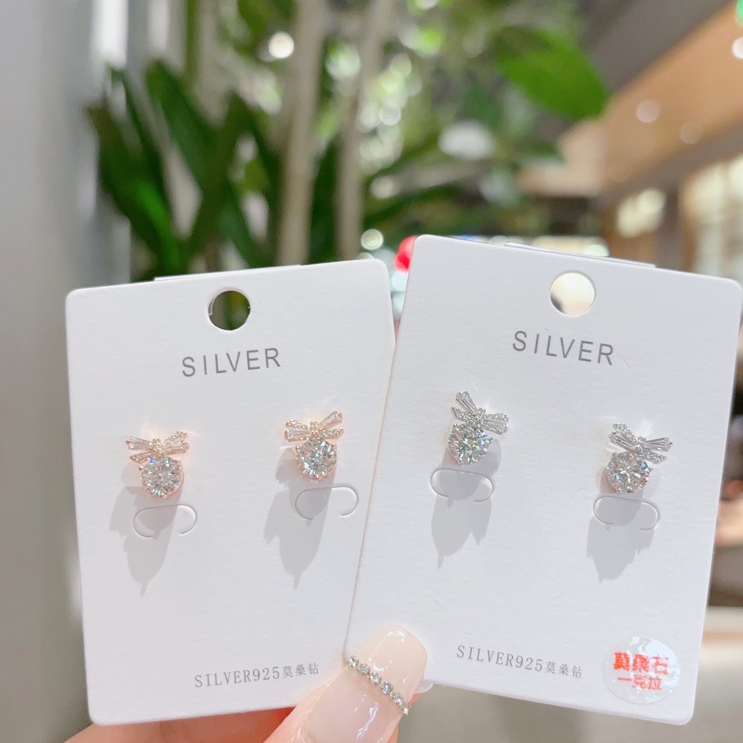 S925 Sterling Silver Moissanite Studs Elegant Date Night Silver