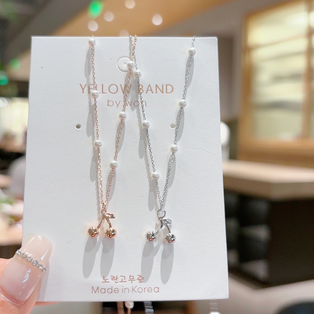 Low Allergy Silver Necklace Sweet New Year Gold