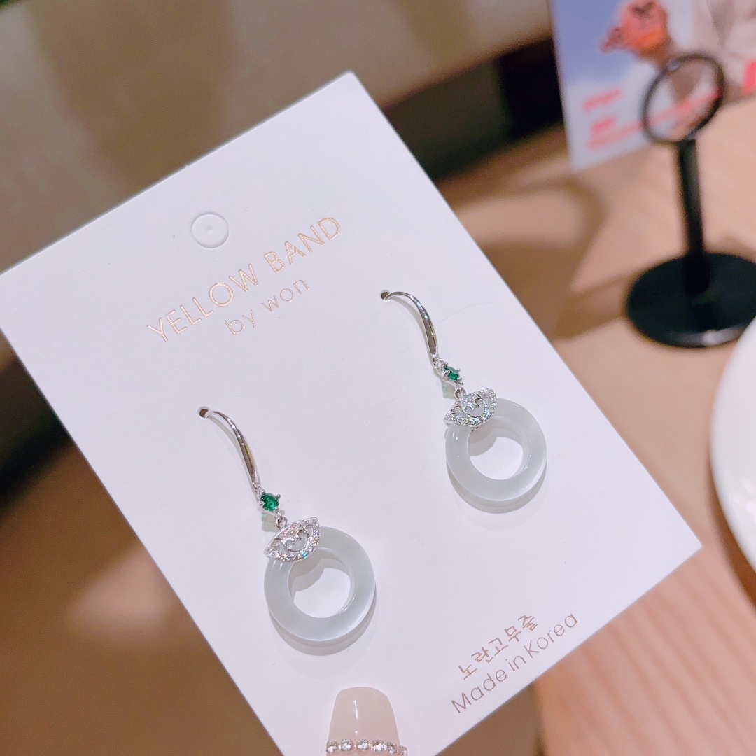 インスタ風925シルバードロップ＆スレッドイヤリングシルバー 卒業