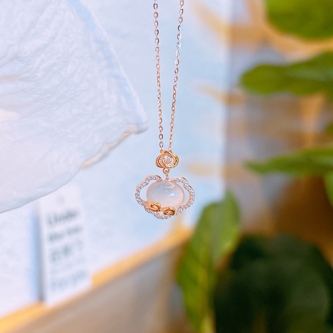 Hypoallergenic Silver Necklace Artistic Mother's Day Gold