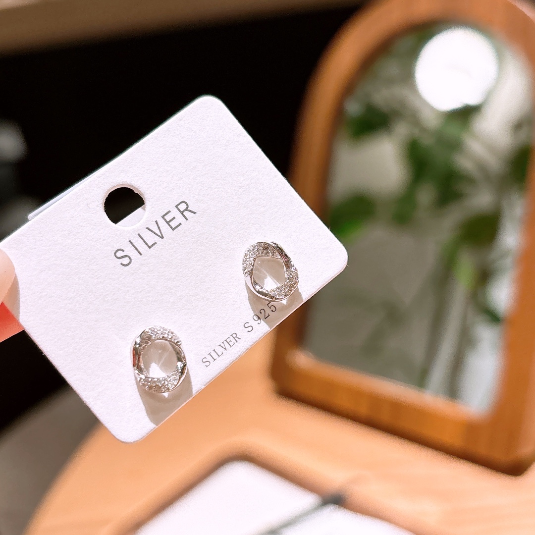 知性的925シルバーイヤリングシルバー 日常使い