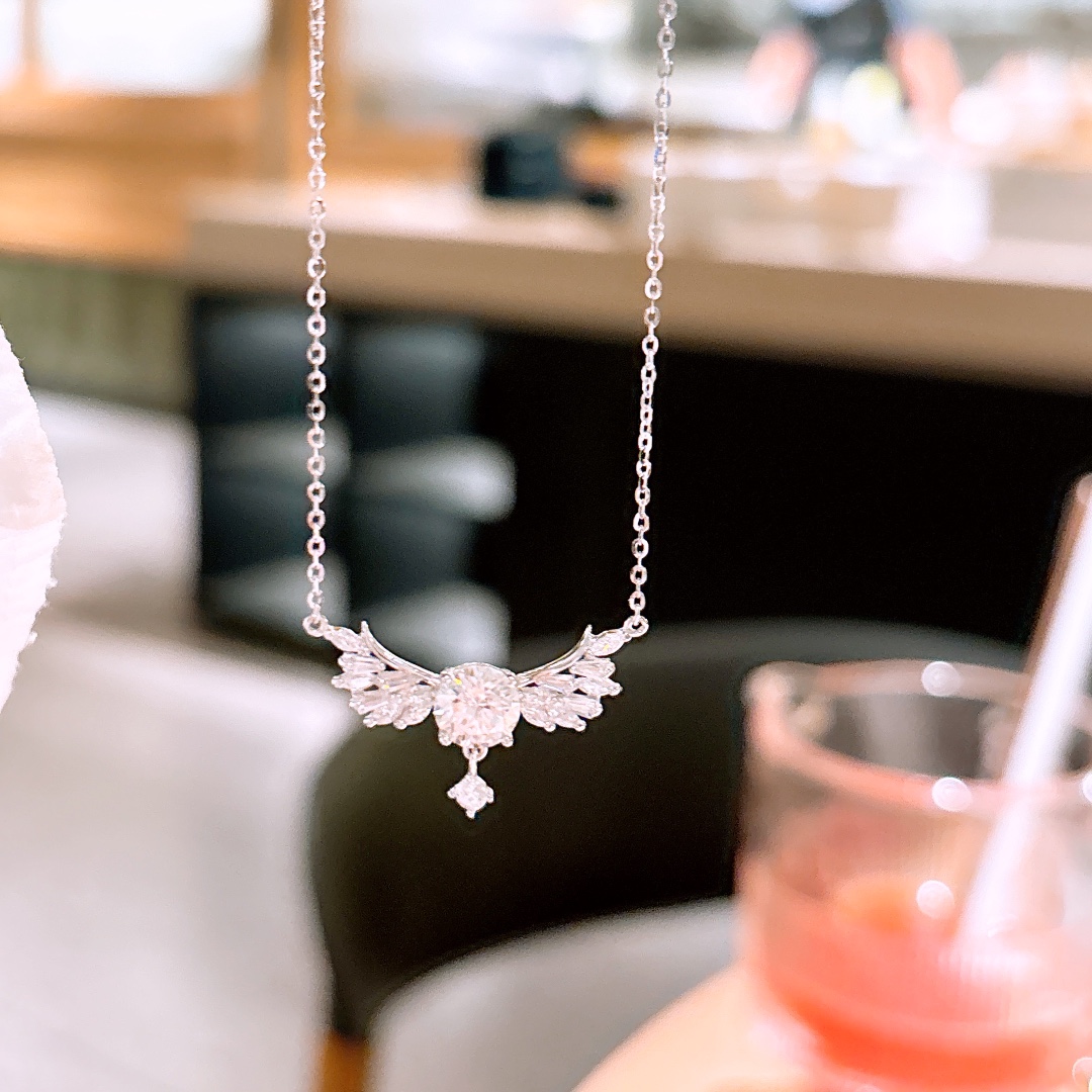 甘辛アレルギー対応シルバーモアッサナイトネックレスシルバー 新年