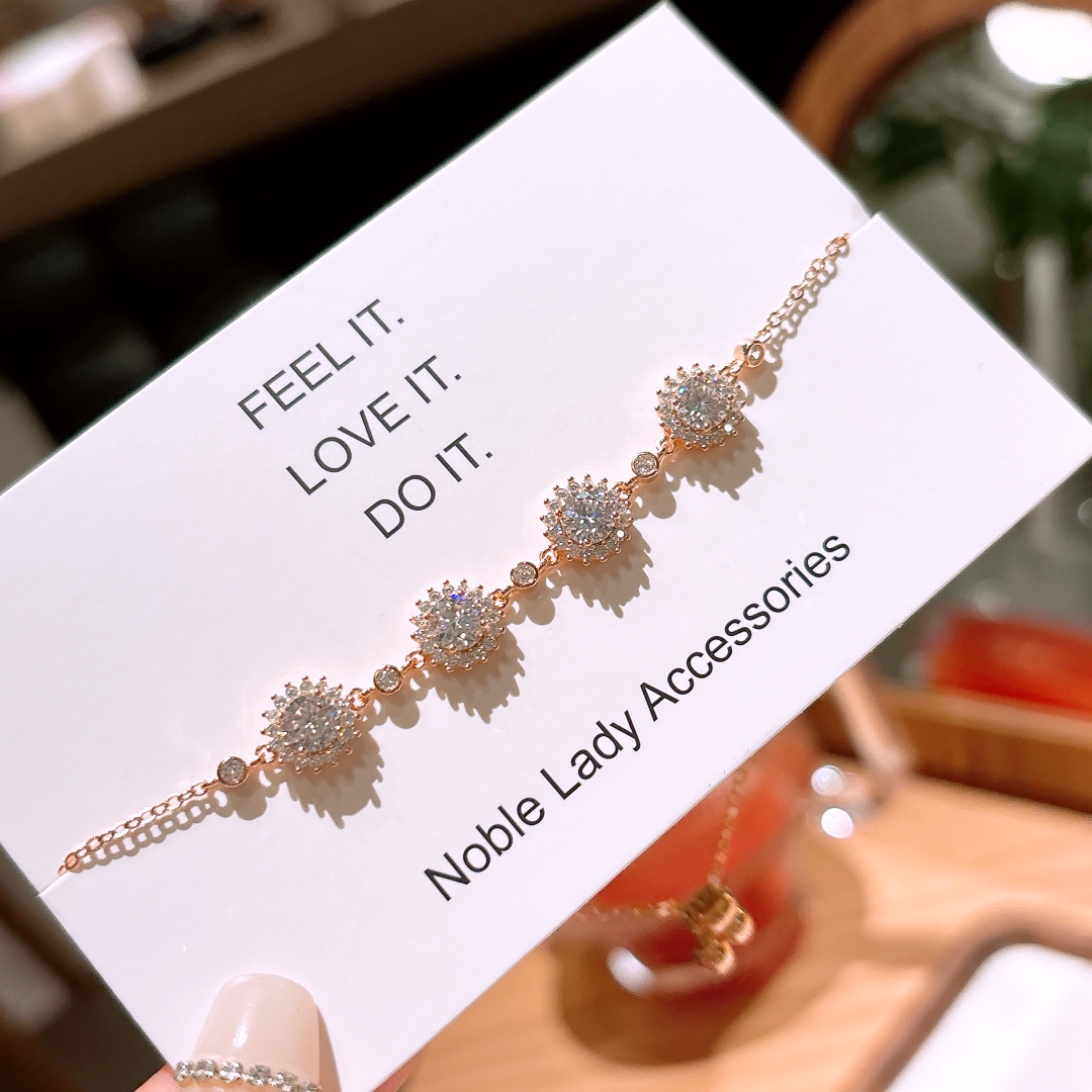 Fine Silver Moissanite Bracelet Precision Office Gold