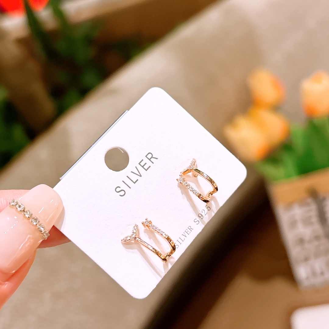 Hypoallergenic Silver Earrings Light Luxury Banquet Gold