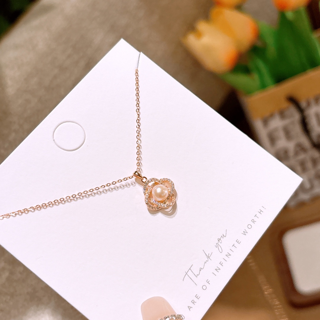 Hochglanzpoliertes Silber Kette Minimalistisch Arbeitsplatz Gold