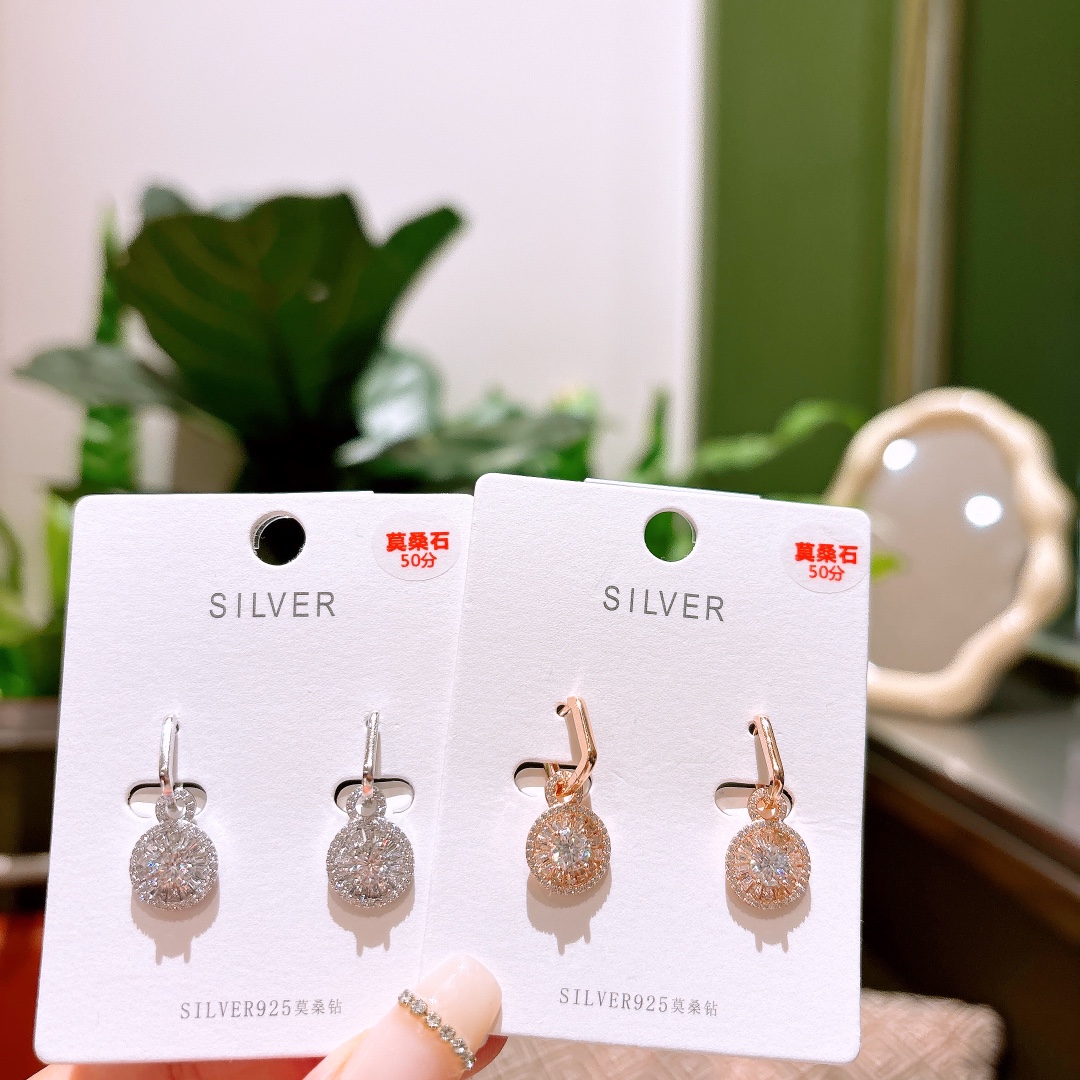 S925 Sterling Silver Moissanite Ear Cuffs Gentle Christmas Gold