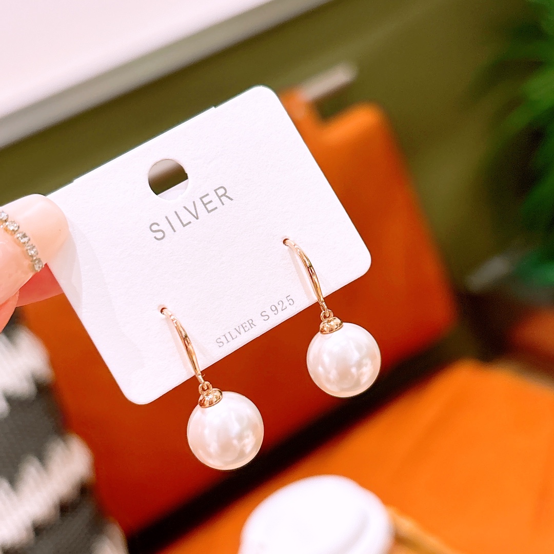 ガーリーファインシルバードロップ＆スレッドイヤリングシルバー 記念日