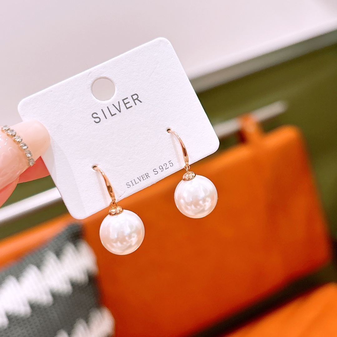 繊細アレルギー対応シルバードロップ＆スレッドイヤリングゴールド デート