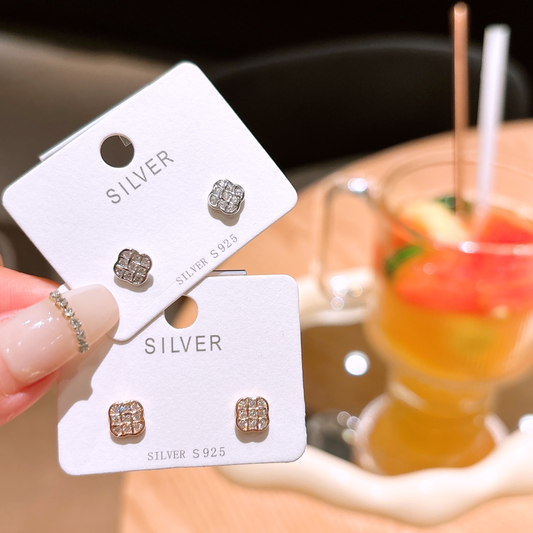 Fine Silver Earrings Gentle Banquet Gold