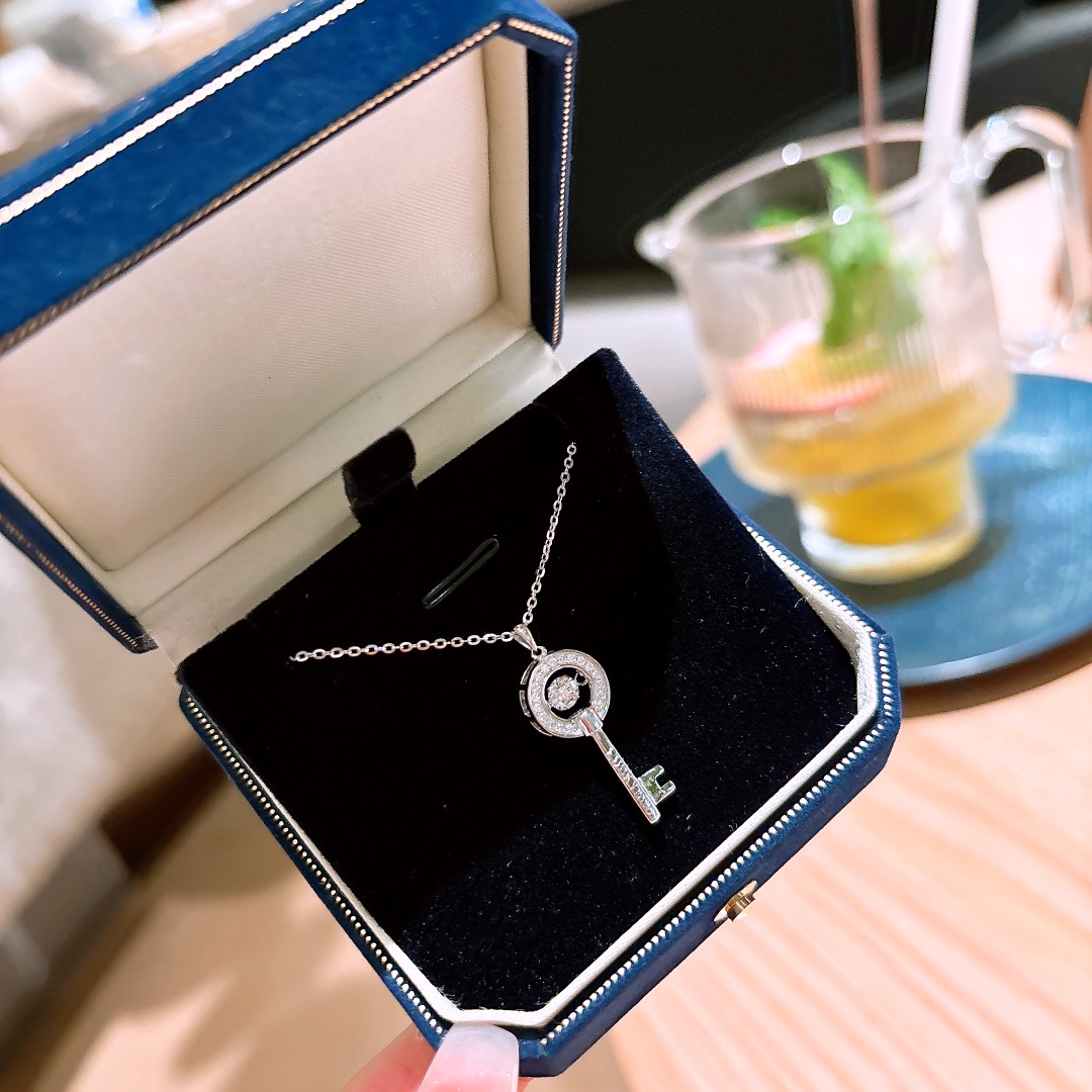 フレッシュニッケル無添加銀モアッサナイトネックレスシルバー 告白