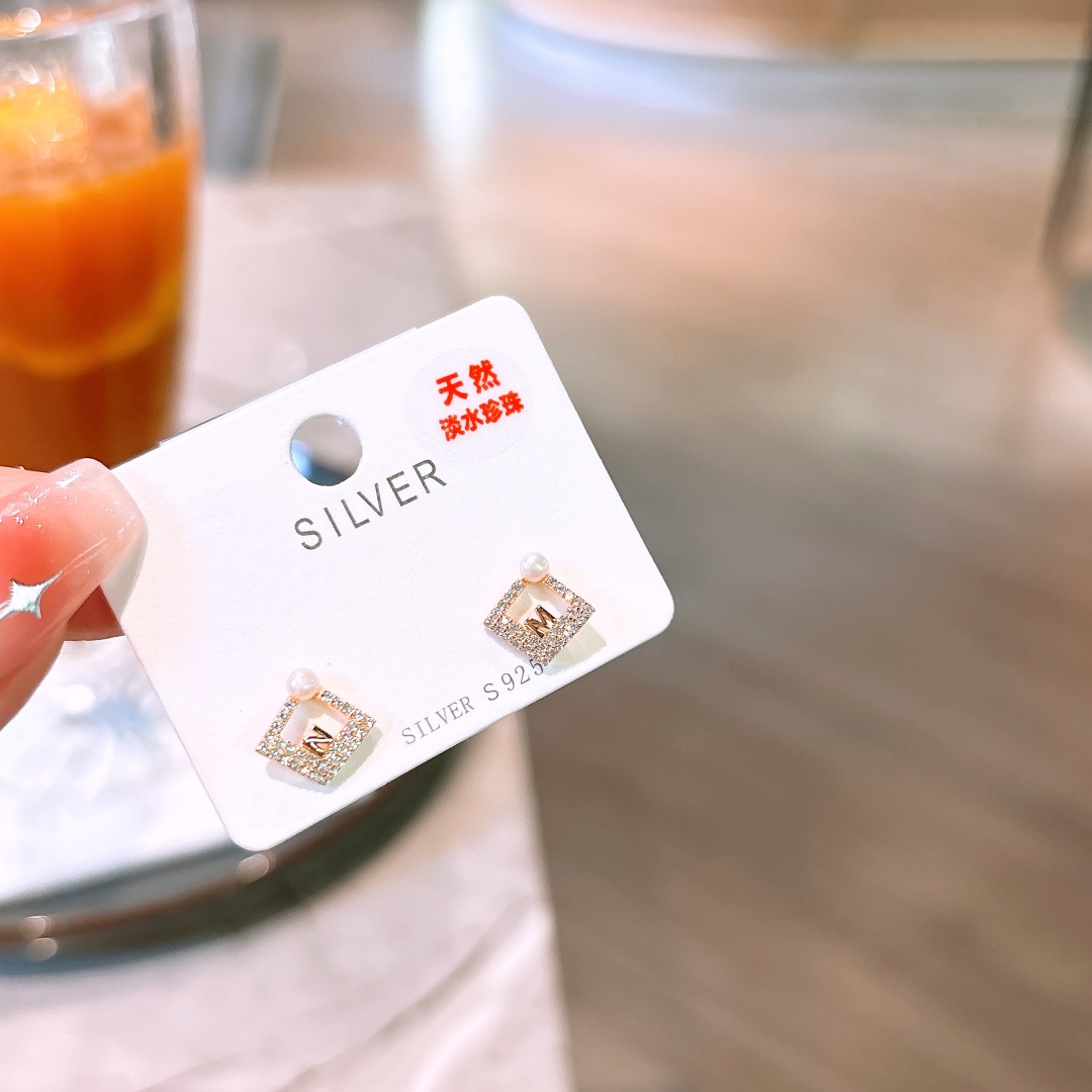 925 Silver Freshwater Pearl Studs Elegant Birthday Gold