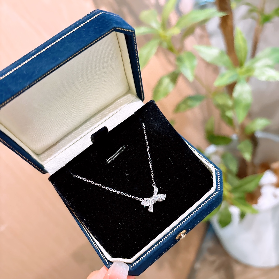 Solid Silver Necklace Sweet & Cool Mother's Birthday Silver