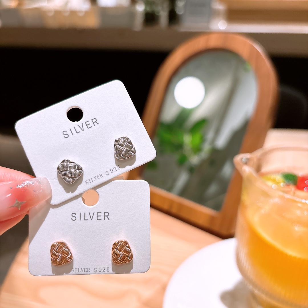 遊び心高品質シルバーイヤリングゴールド 卒業