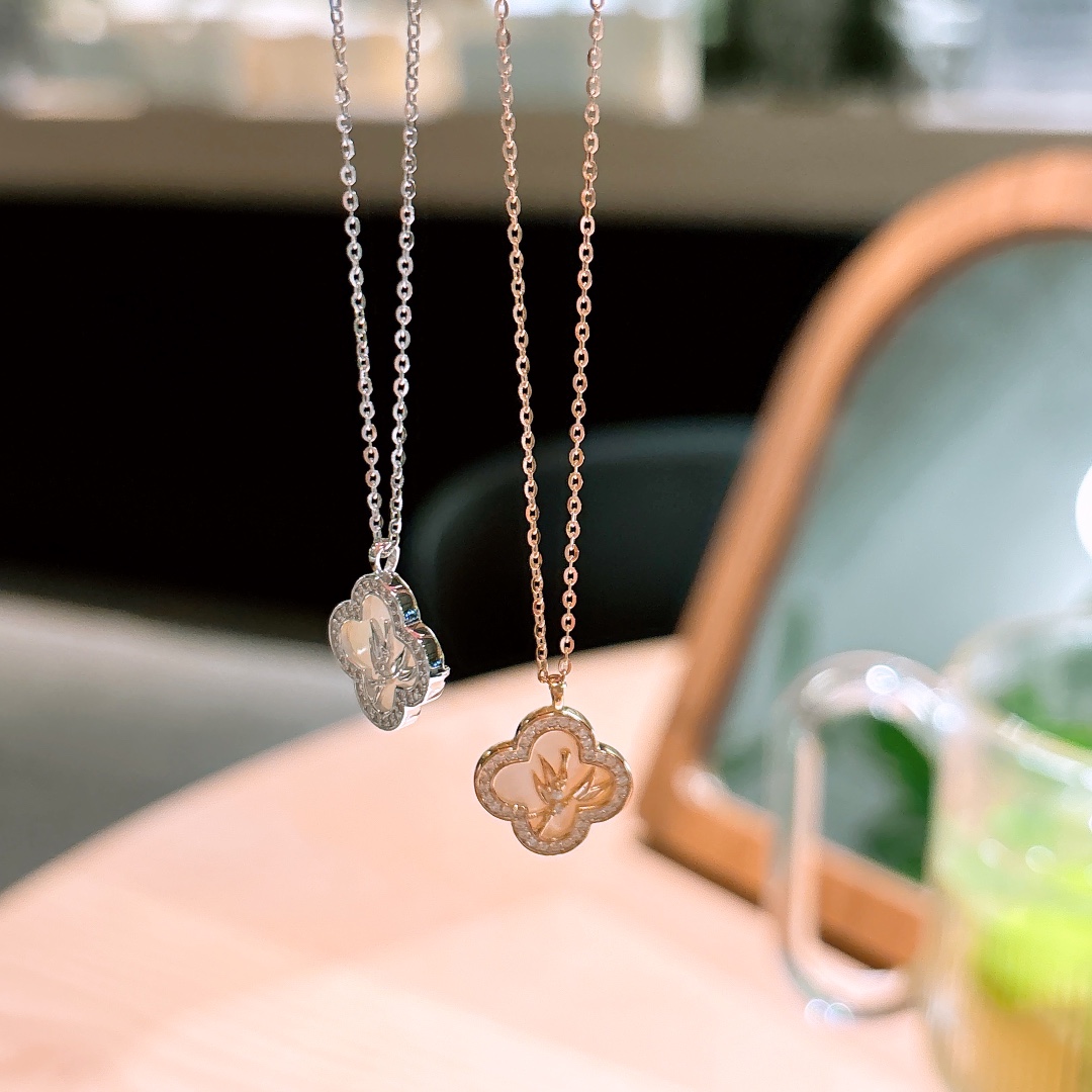 High Polish Silver Necklace Sweet Engagement Gold