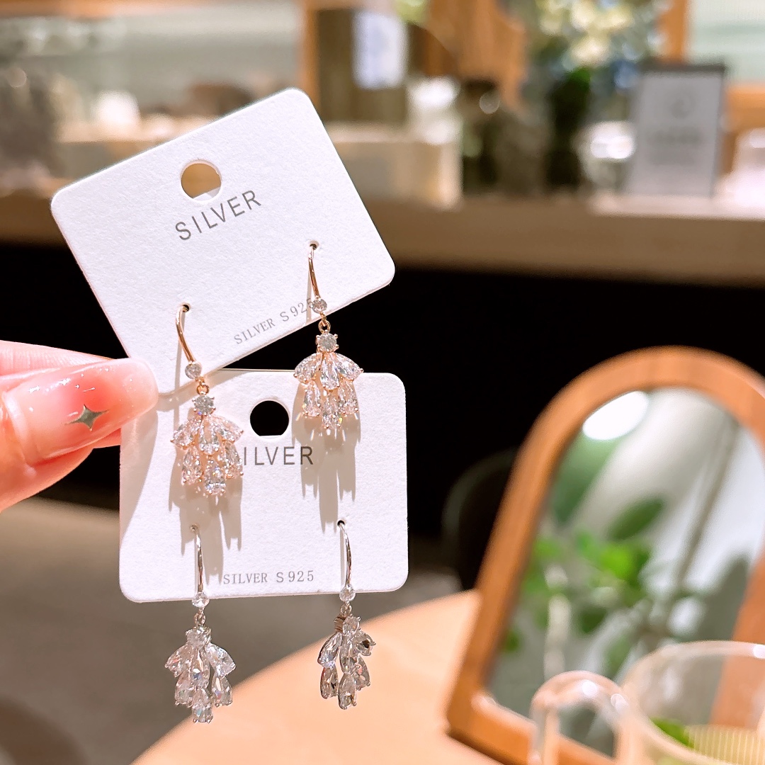 ラグジュアリーファインシルバードロップ＆スレッドイヤリングゴールド 記念日