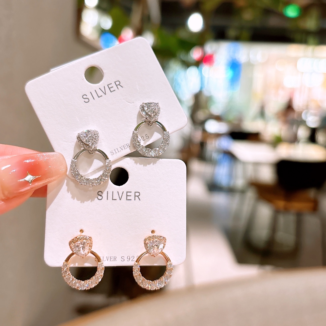 High Polish Silver Earrings Light Luxury Banquet Silver