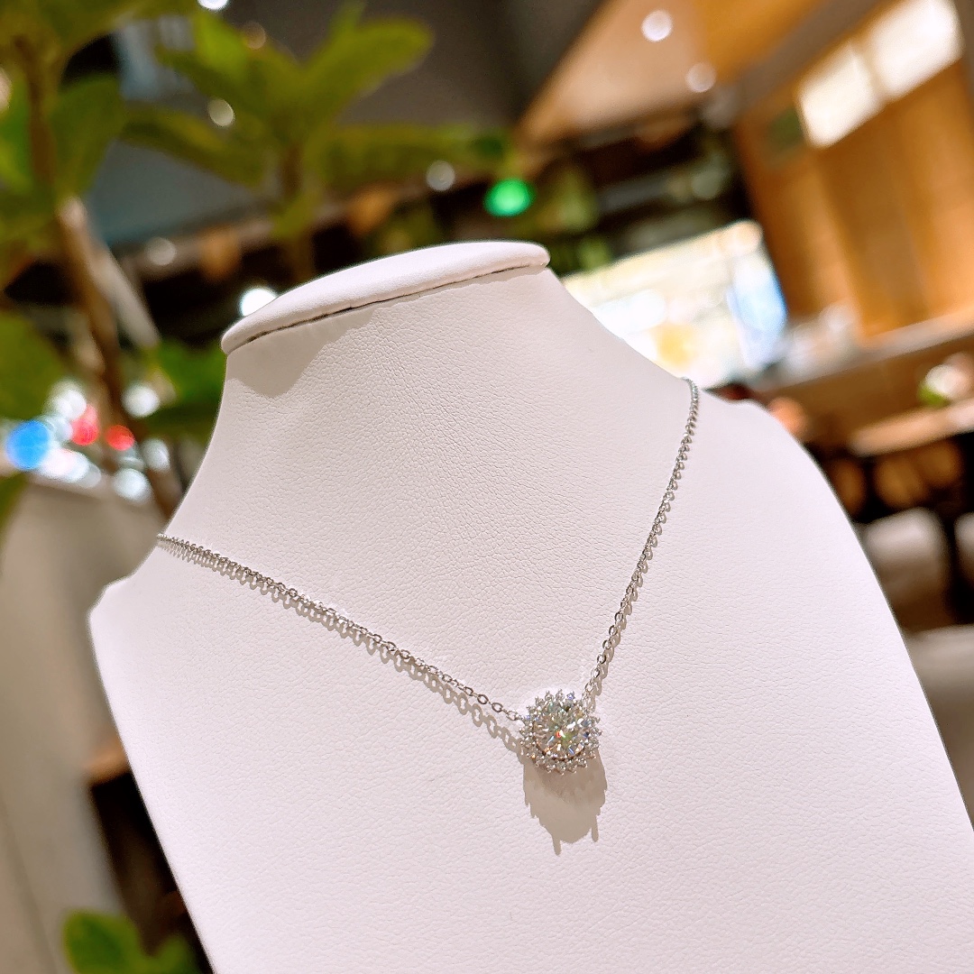 優しい高品質シルバーモアッサナイトネックレスシルバー 卒業