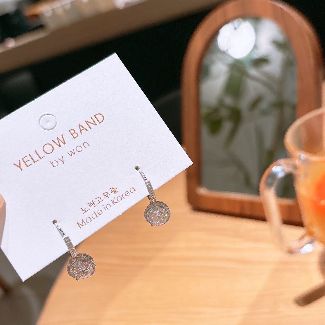 Hypoallergenic Silver Moissanite Ear Cuffs Artistic Bestie Gift Silver