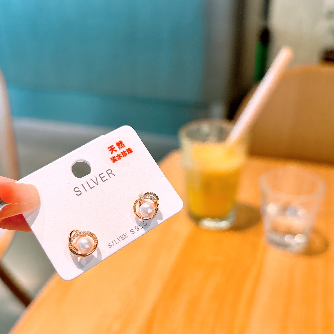 S925 Sterling Silver Freshwater Pearl Studs Precision Christmas Silver