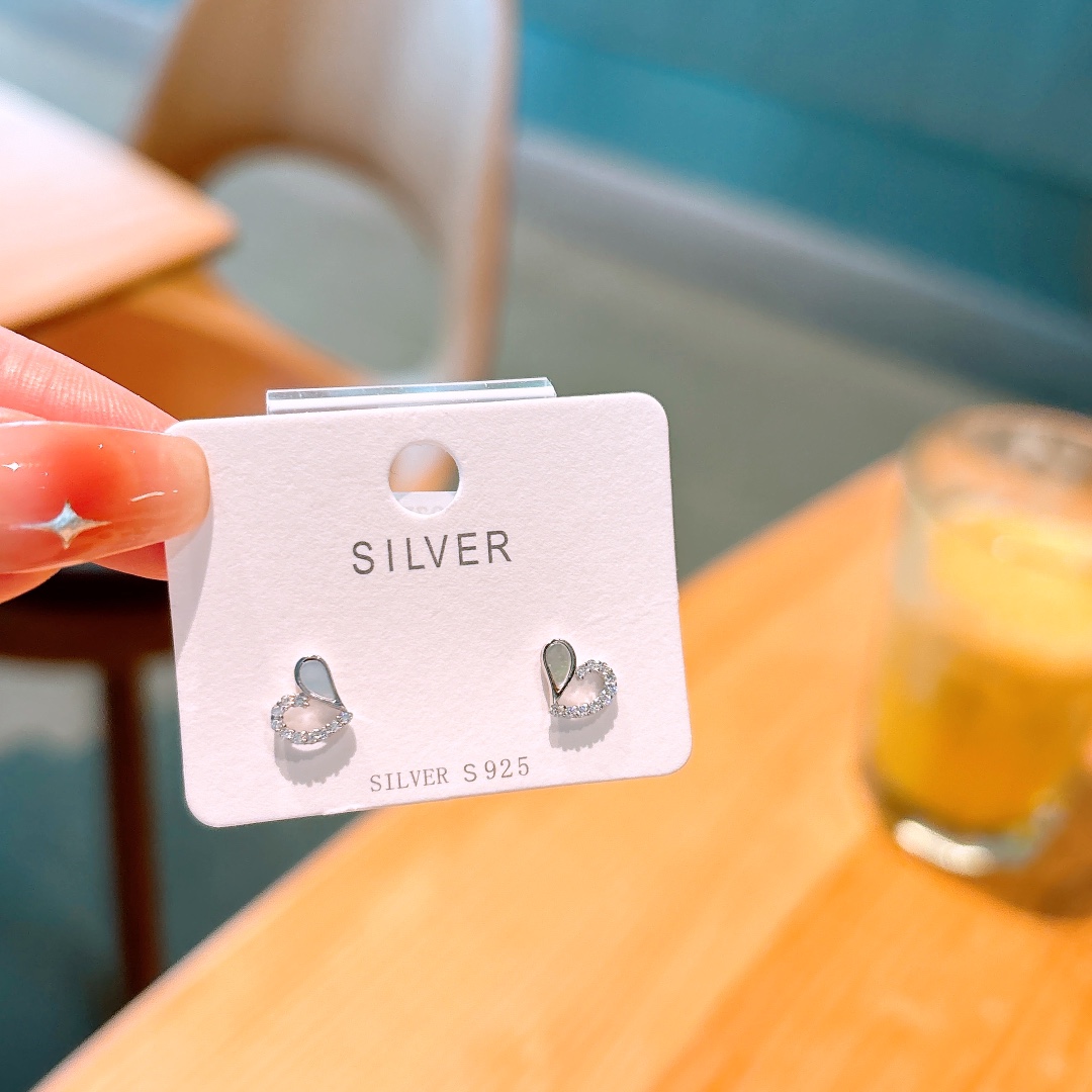 アーティスティック低アレルギー銀イヤリングゴールド 自分へのご褒美