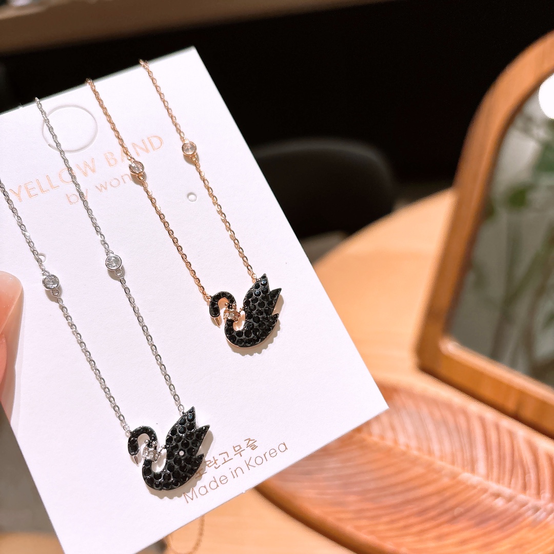 Fine Silver Necklace Sweet New Year Gold