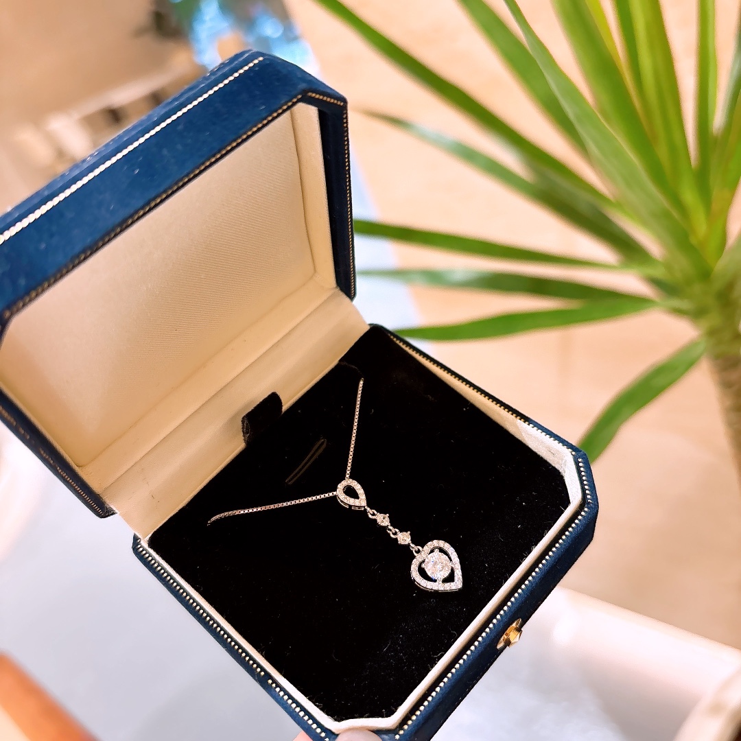 柔らかアレルギー対応シルバーモアッサナイトネックレスゴールド 誕生日