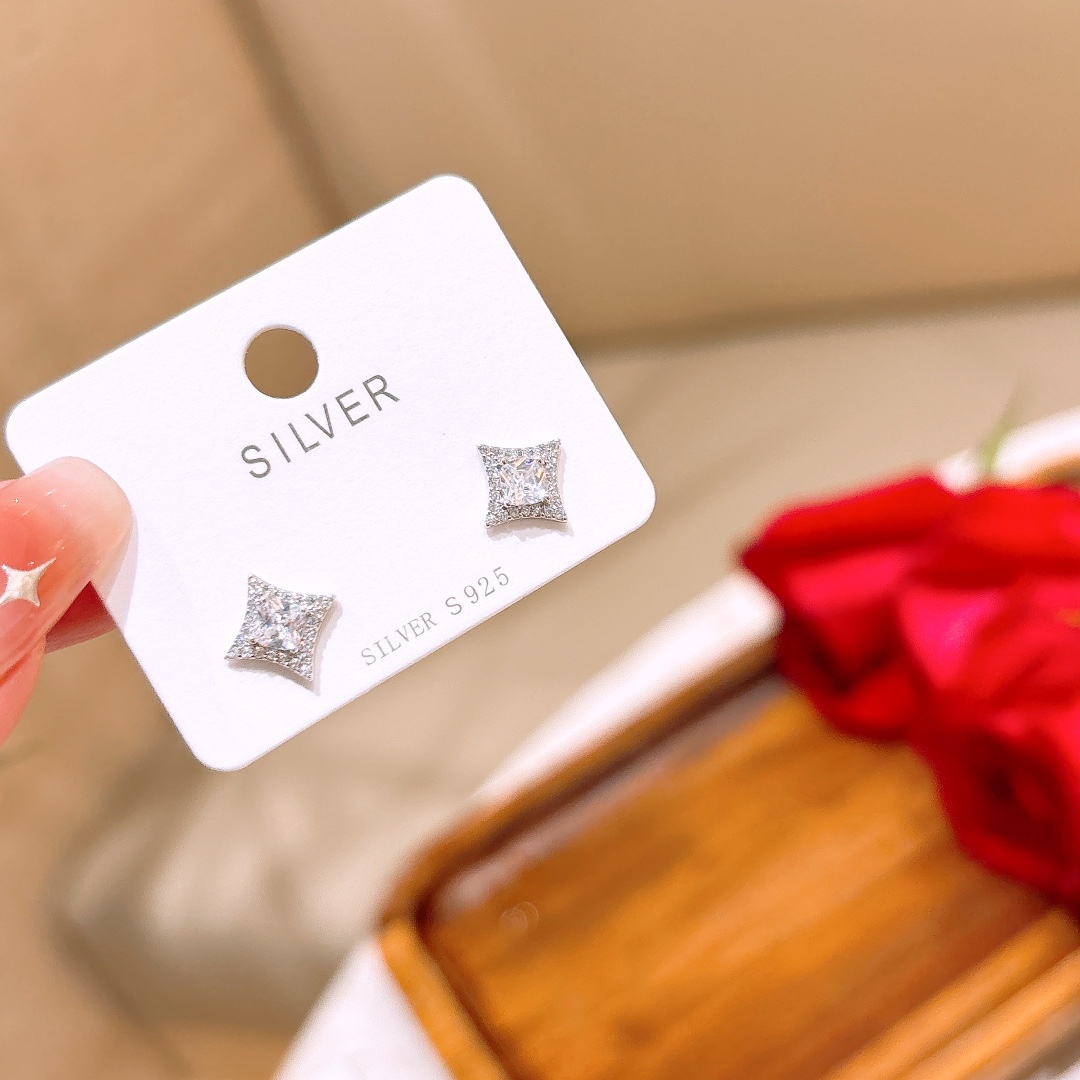 Fine Silver Earrings Sweet & Cool Confession Gold