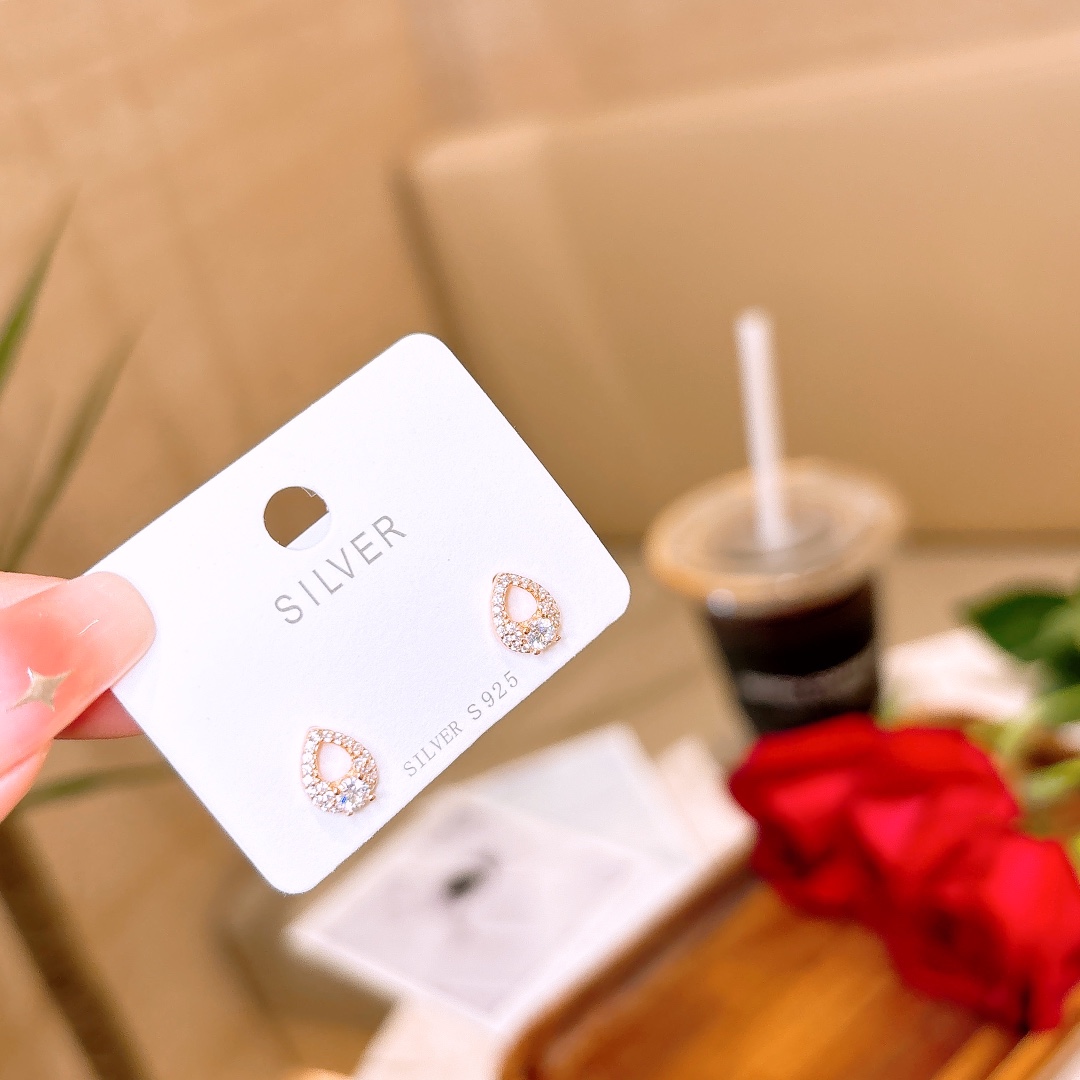 Hypoallergenic Silver Earrings Sweet Date Night Silver