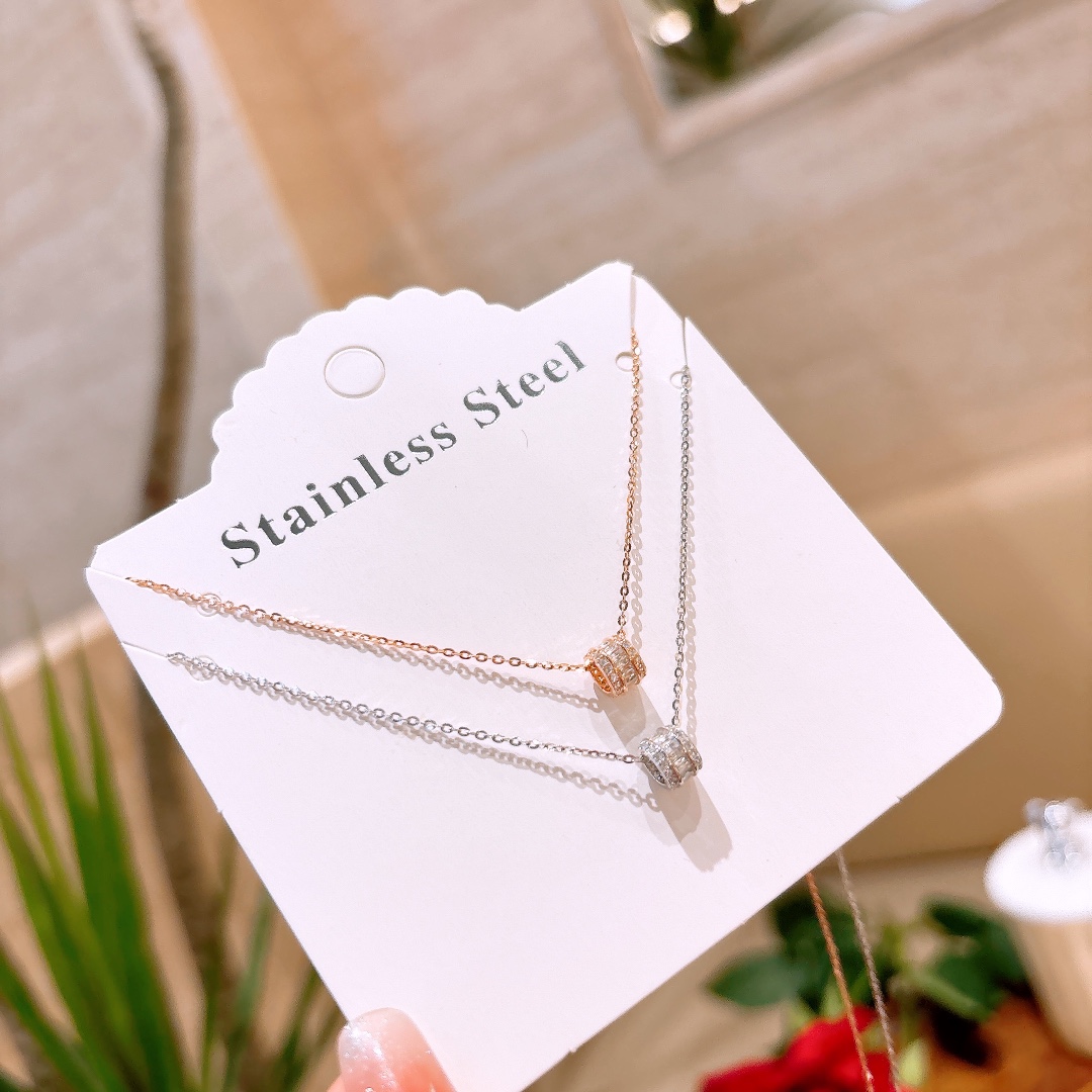 High Polish Silver Necklace Sweet & Cool Office Silver