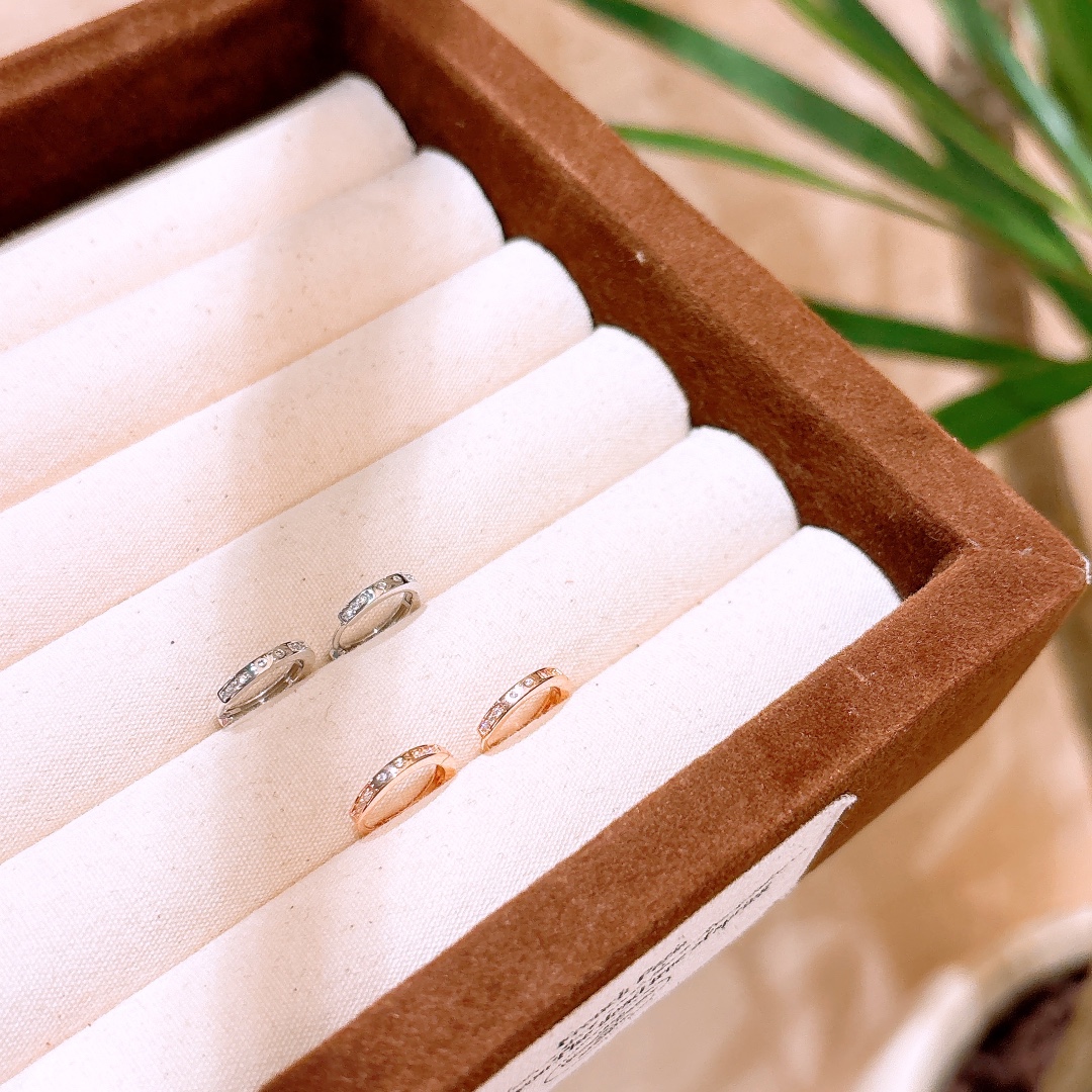 Hypoallergenic Silver Ear Cuffs Light Luxury Workplace Silver