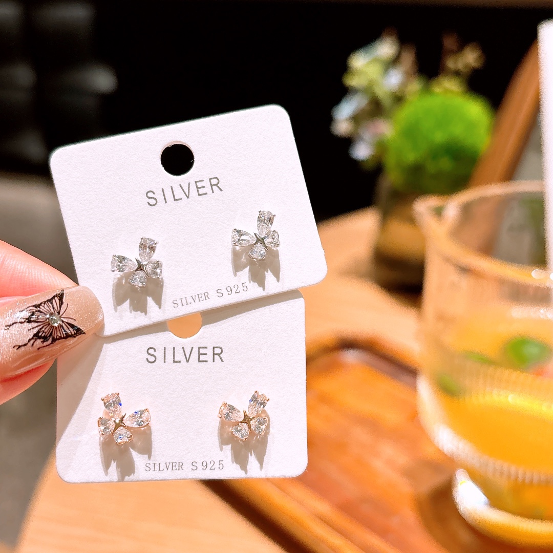 インスタ風高品質シルバーイヤリングゴールド 婚姻届提出