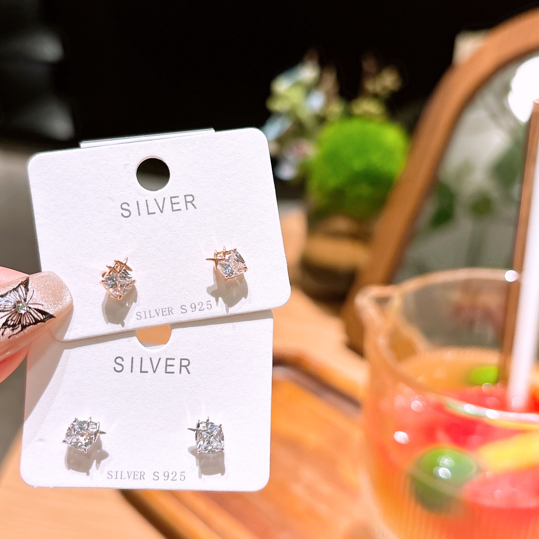 柔らかS925スターリングシルバーイヤリングゴールド 春節