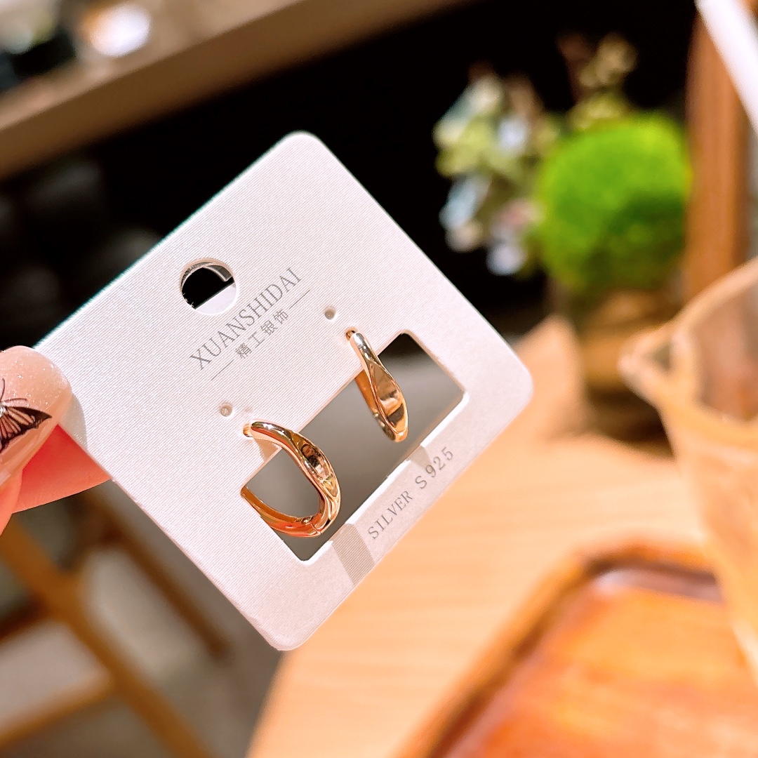 High Polish Silver Ear Cuffs Romantic Mother's Birthday Silver