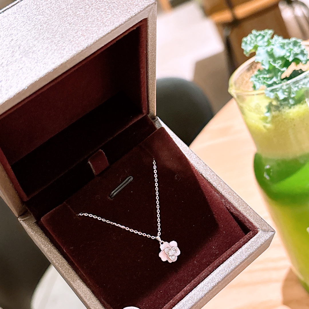 Fine Silver Moissanite Necklace Romantic Anniversary Silver