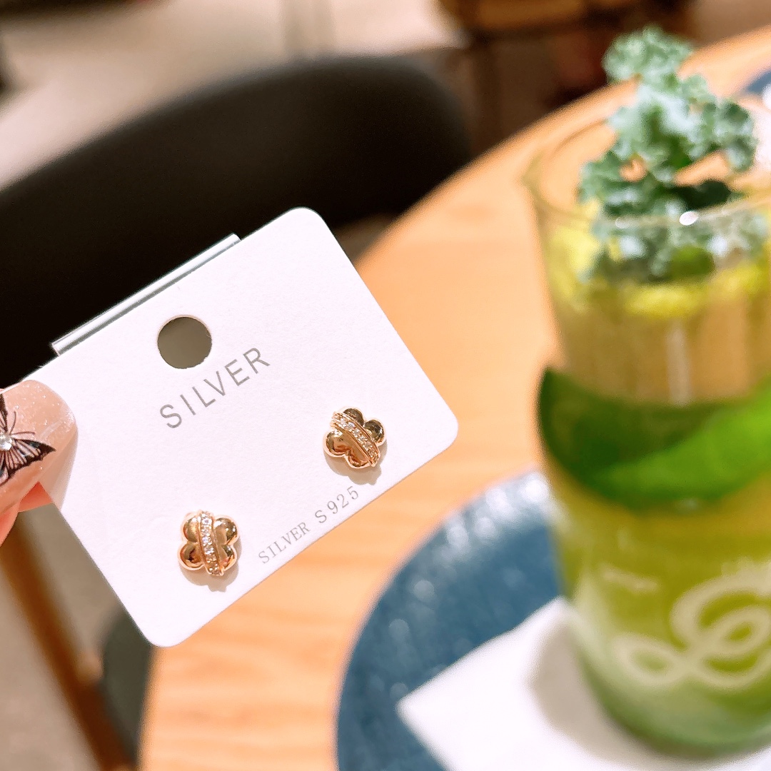 S925 Sterling Silver Earrings Pure Mother's Birthday Silver