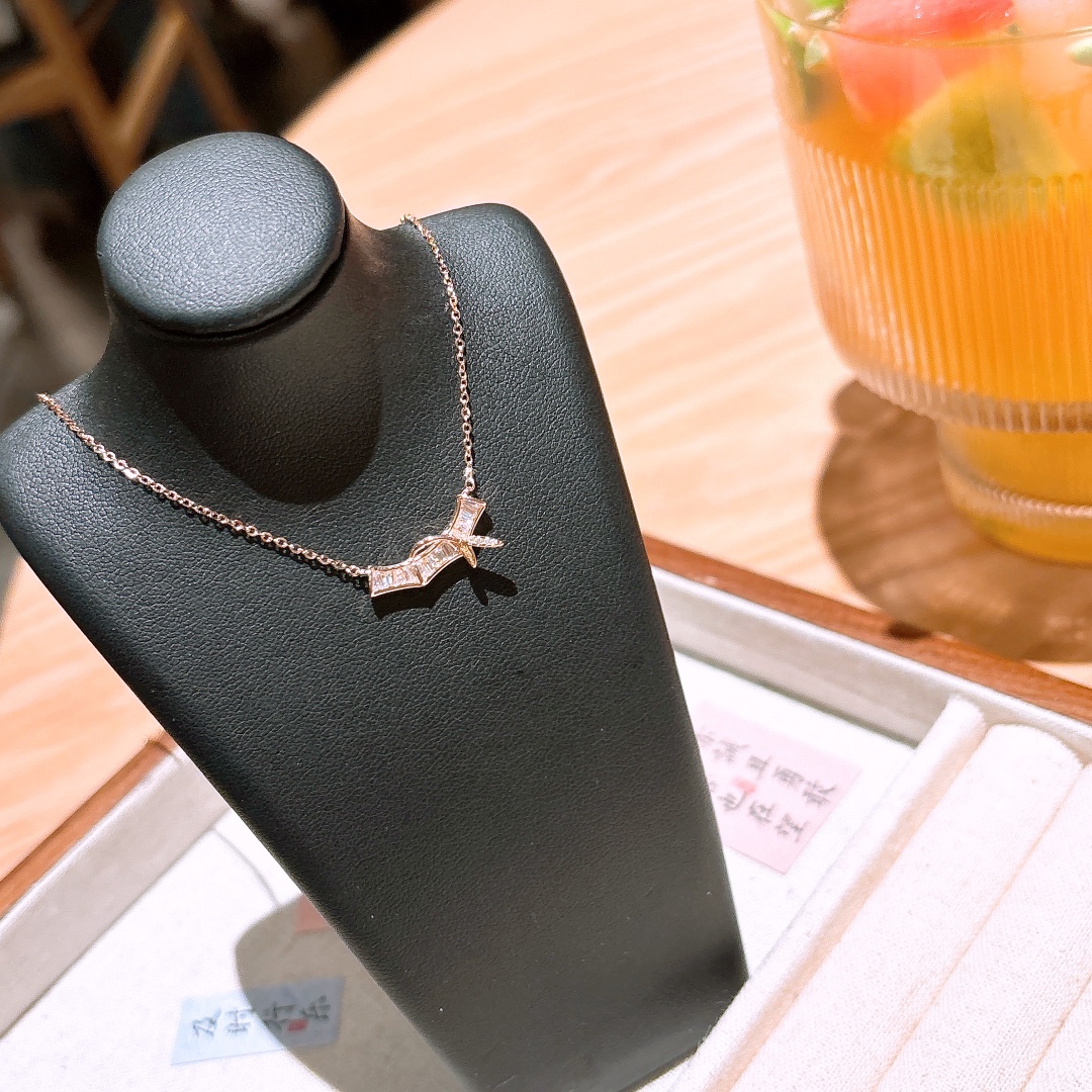 High Polish Silver Necklace Delicate Graduation Gold