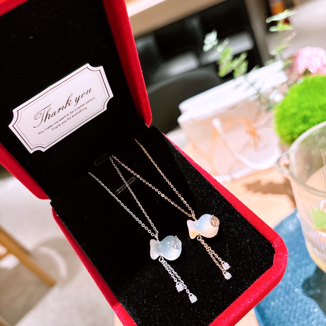 レトロ純銀ネックレスゴールド 母の誕生日