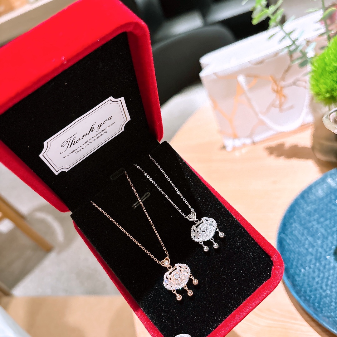 Hypoallergenic Silver Necklace Cute Mother's Birthday Gold