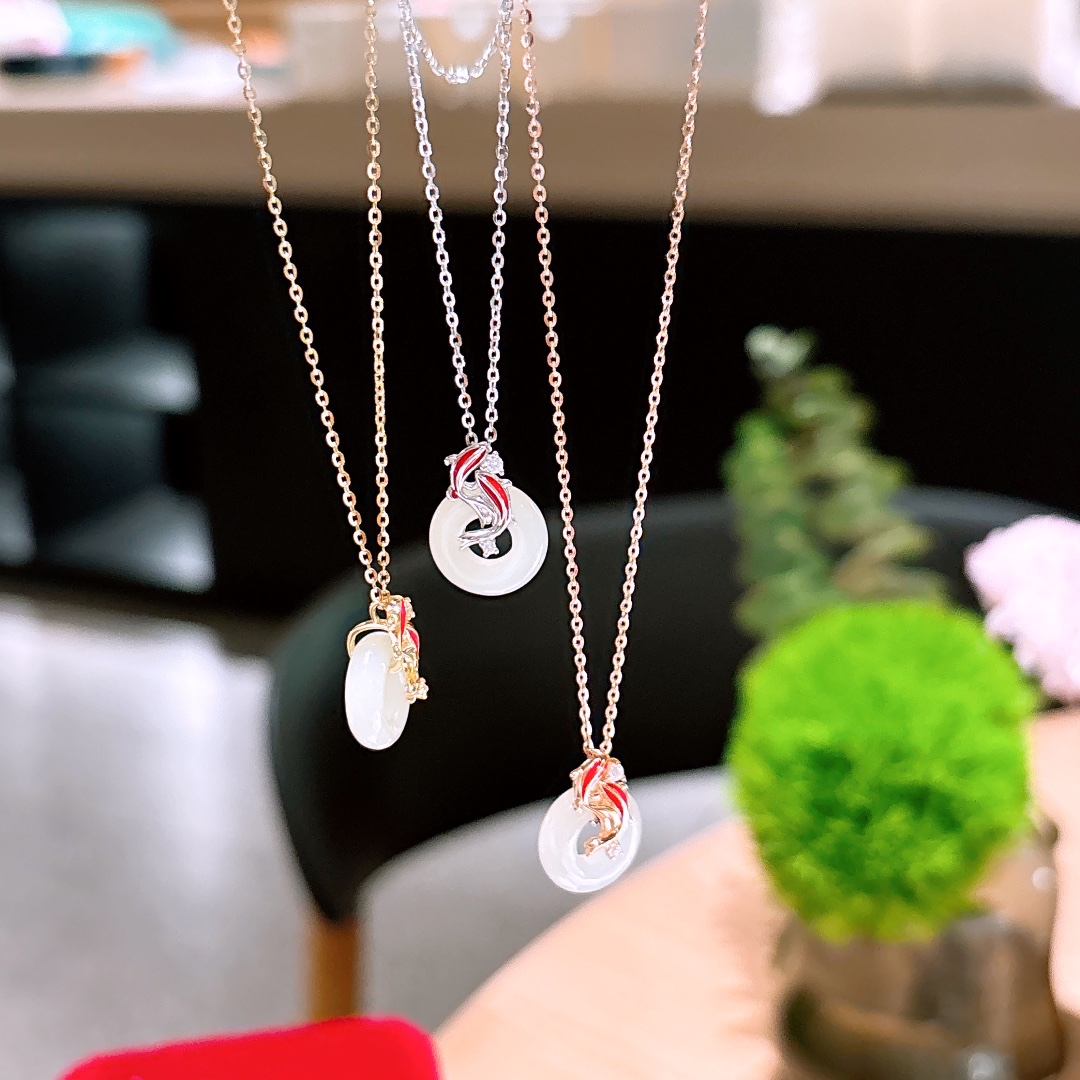 Hypoallergenic Silver Hetian Jade Necklace Intellectual Gift for Her