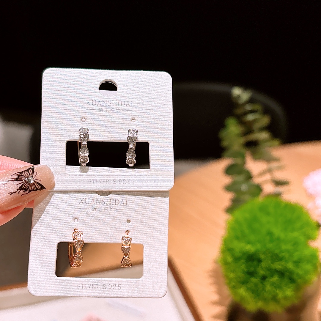 Hypoallergenic Silver Ear Cuffs Delicate Bestie Gift Gold