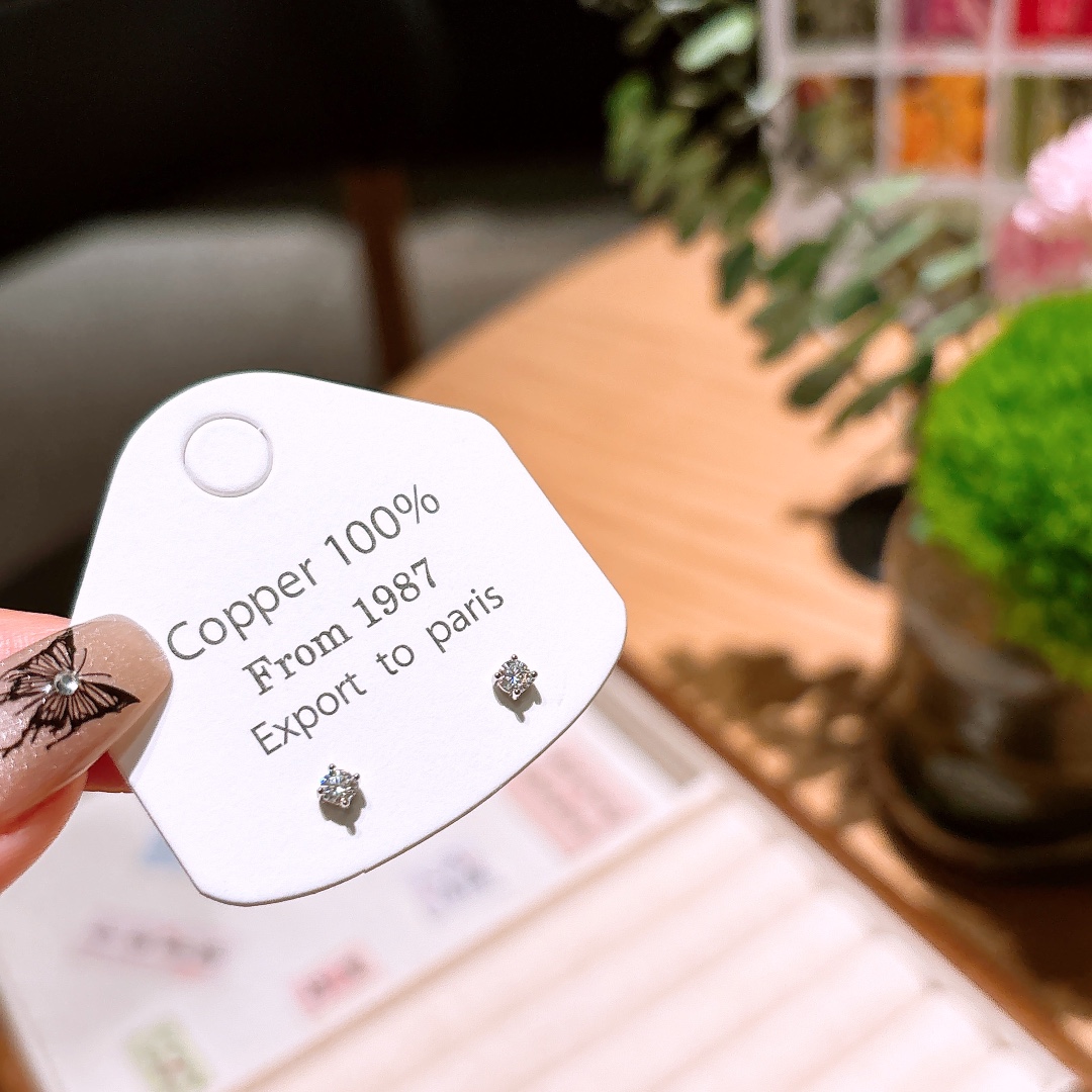 S925 Sterling Silver Moissanite Studs Light Luxury Party Silver