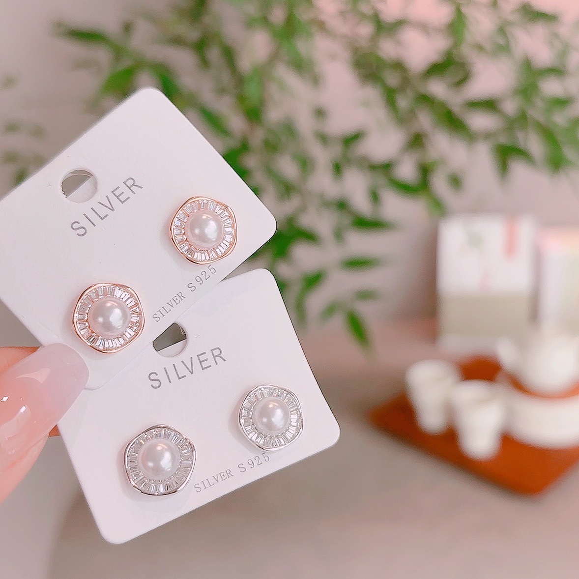 High Polish Silver Earrings Light Luxury Annual Party Gold