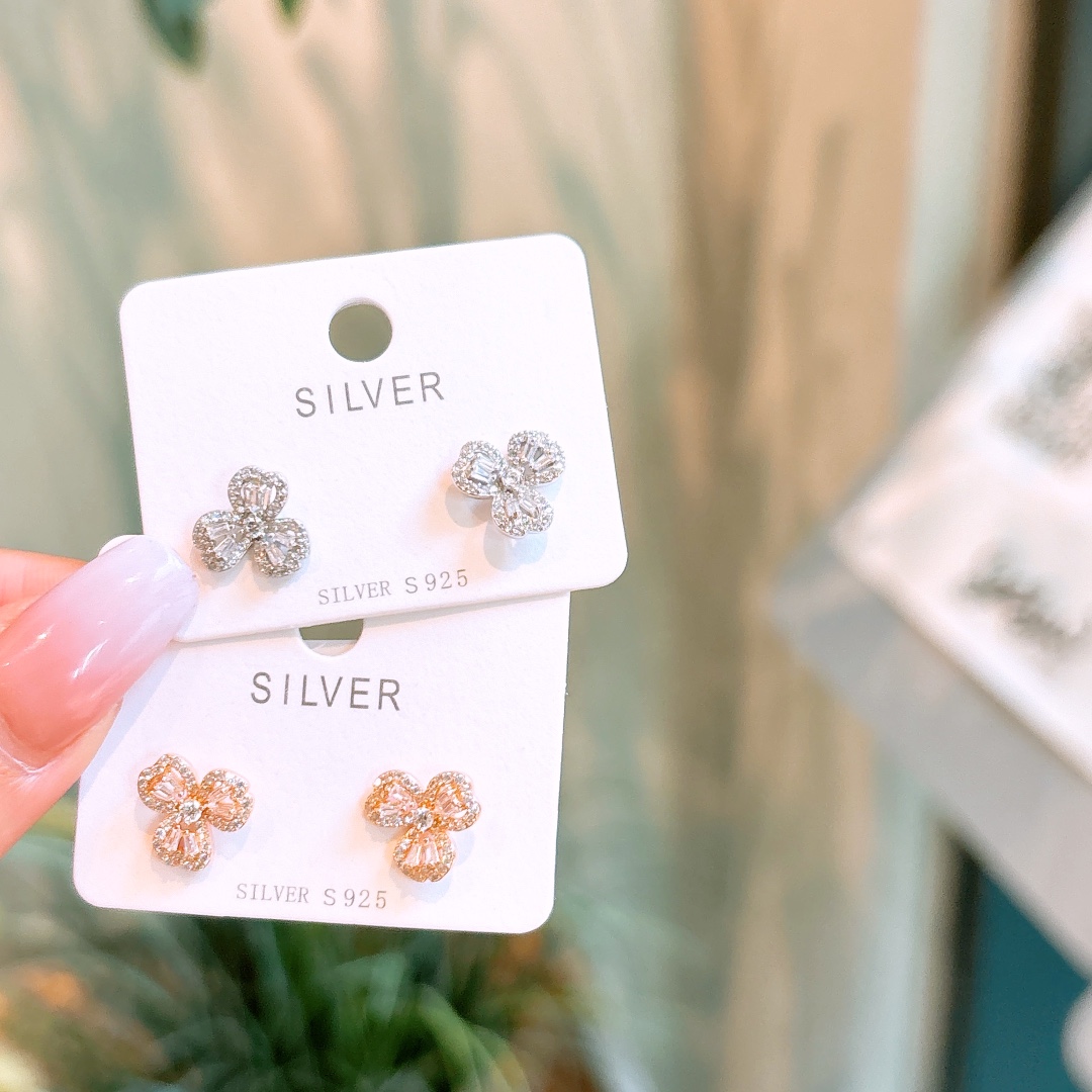 Hypoallergenic Silver Earrings Girly Travel Silver