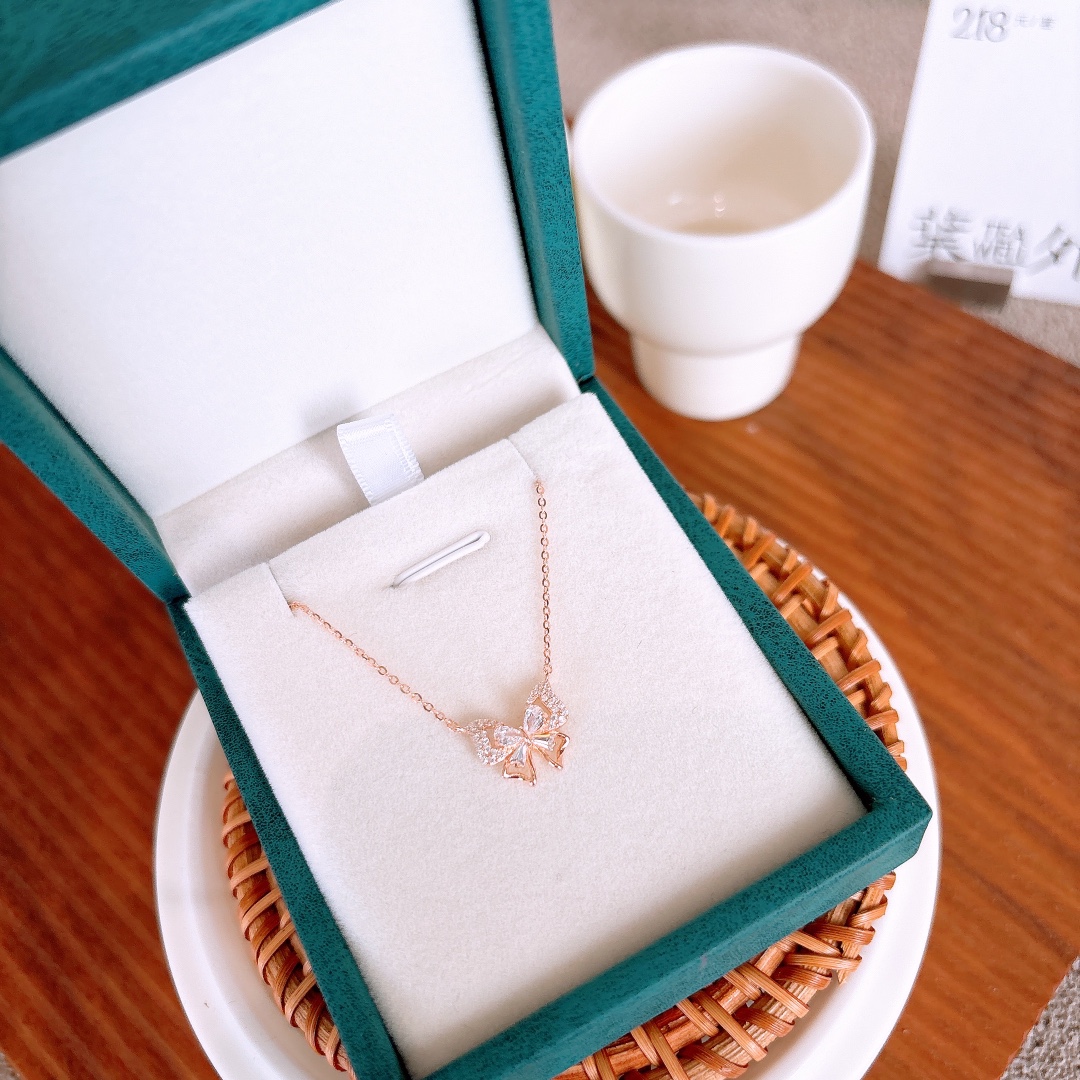 Fine Silver Necklace Chic New Year Gold