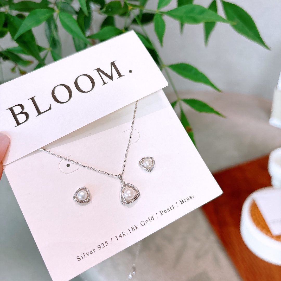 S925 Sterling Silver Earrings & Necklace Set Intellectual Valentine's Day