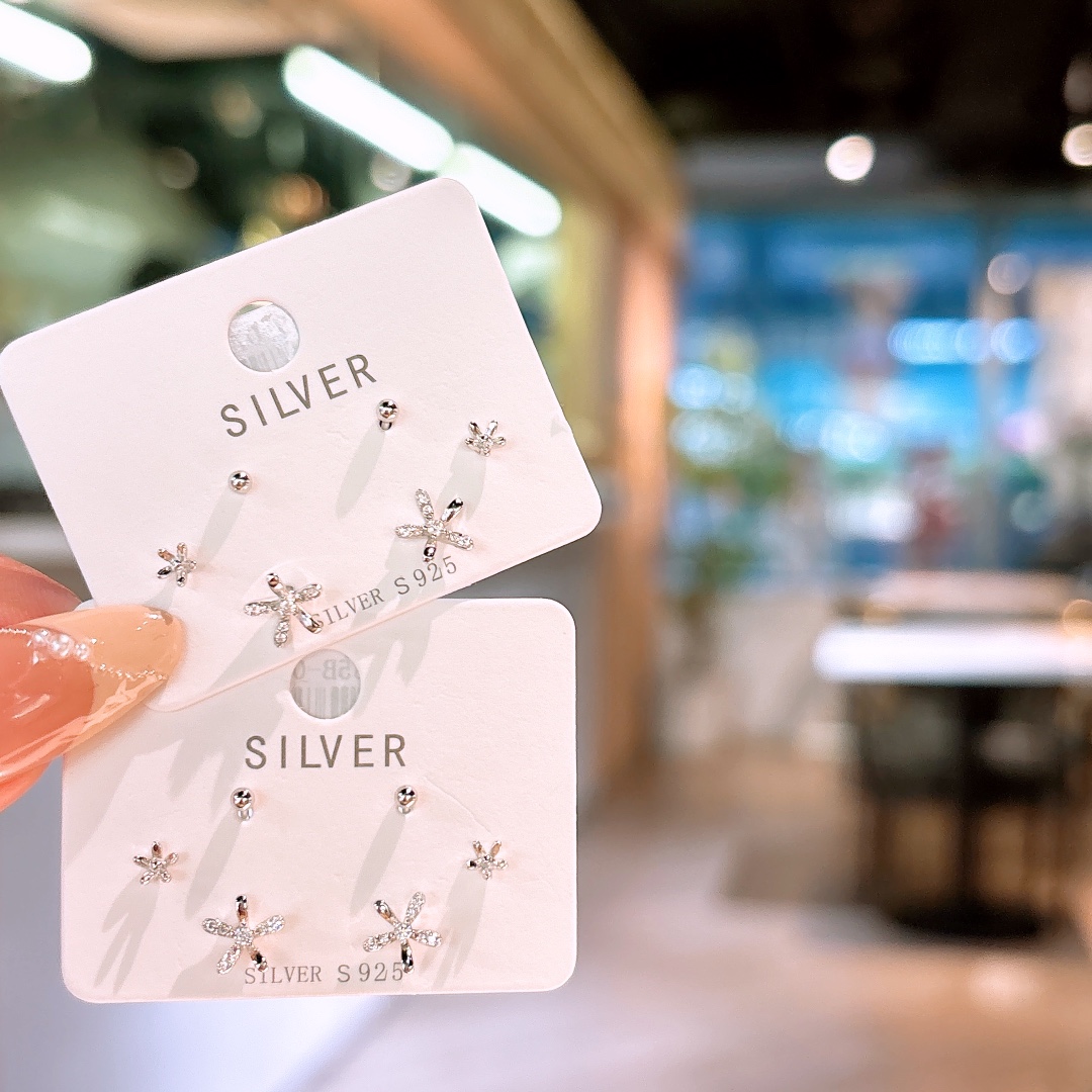 Fine Silver Earrings Artistic Graduation Gold