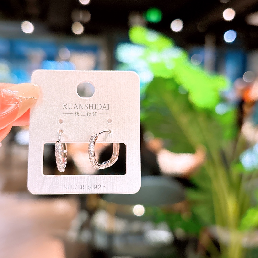 甘辛アレルギー対応シルバーイヤーカフゴールド 誕生日