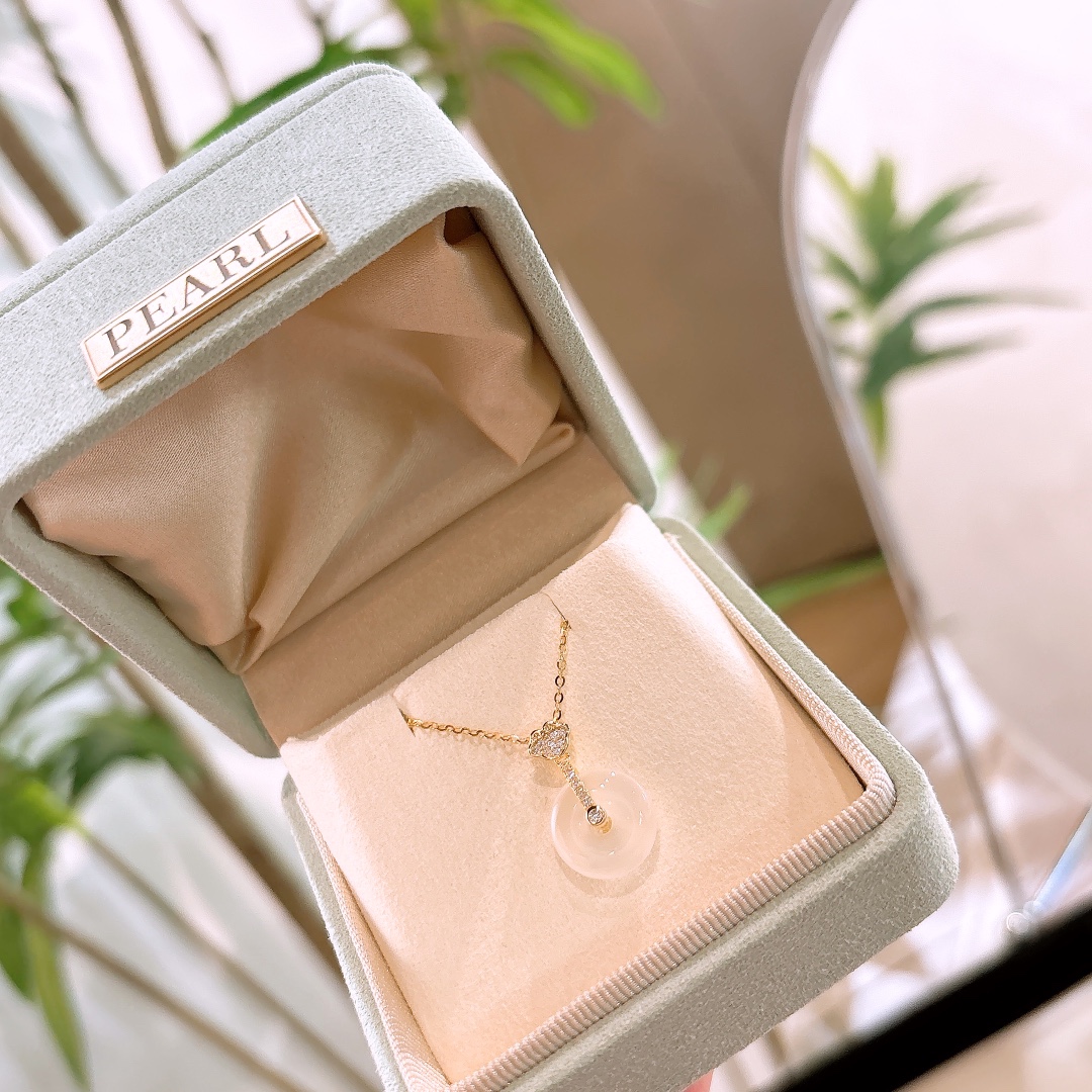 Low Allergy Silver Necklace Light Luxury Christmas Gold