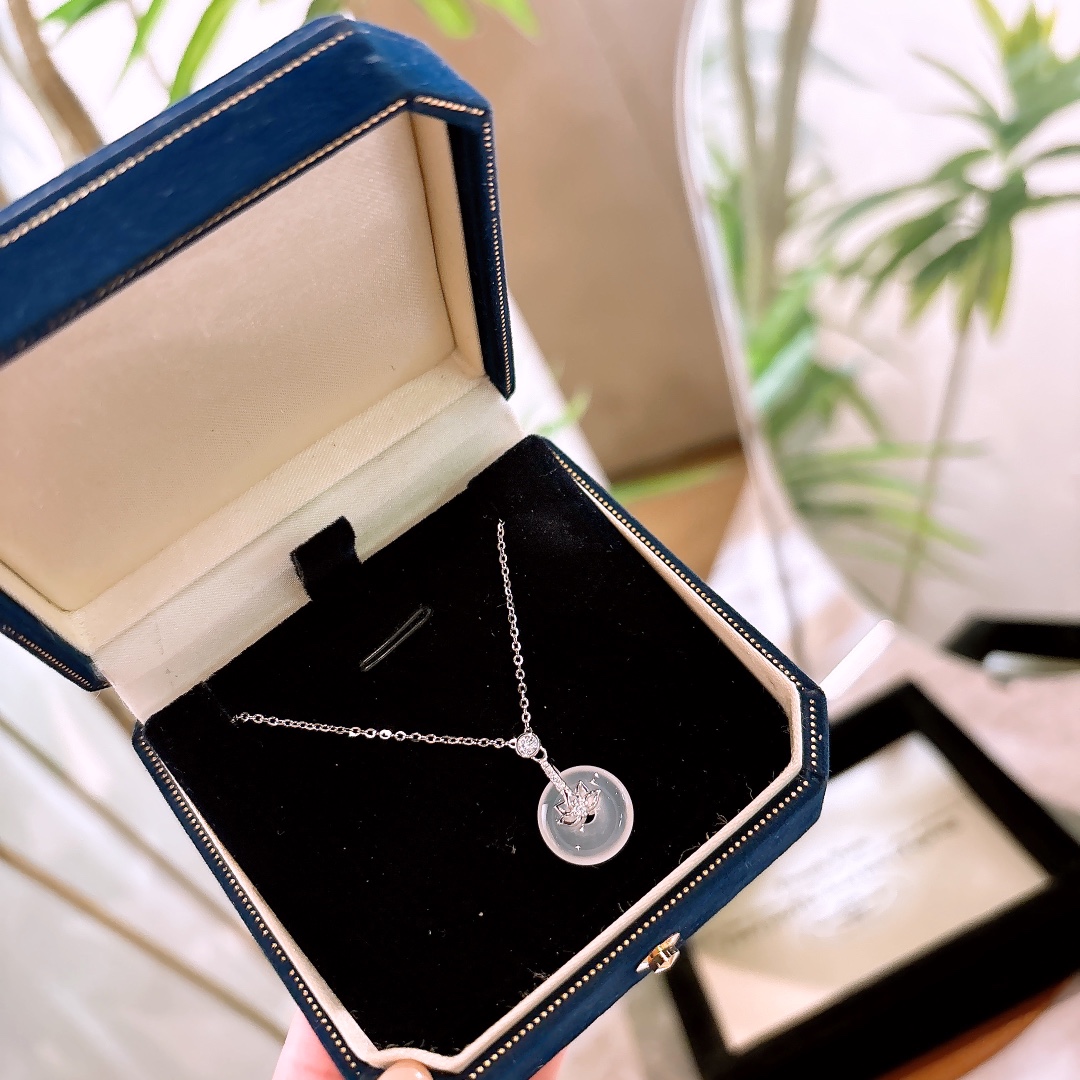 High Polish Silver Necklace Delicate Annual Party Gold