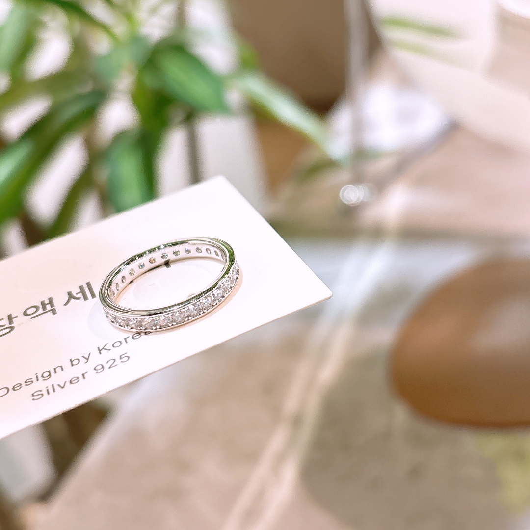 Hypoallergenic Silver Ring Precision Date Night Silver